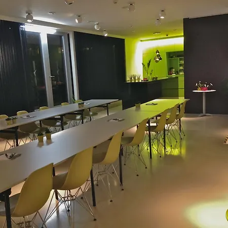 Corbie Hotel 3*
