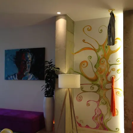 Corbie Hotel